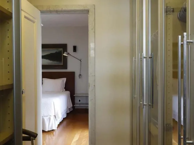 Imagem 2: Apartamento Mobiliado Porteira Fechada com 2 Suítes e 2 Vagas Soltas Pronto para Morar