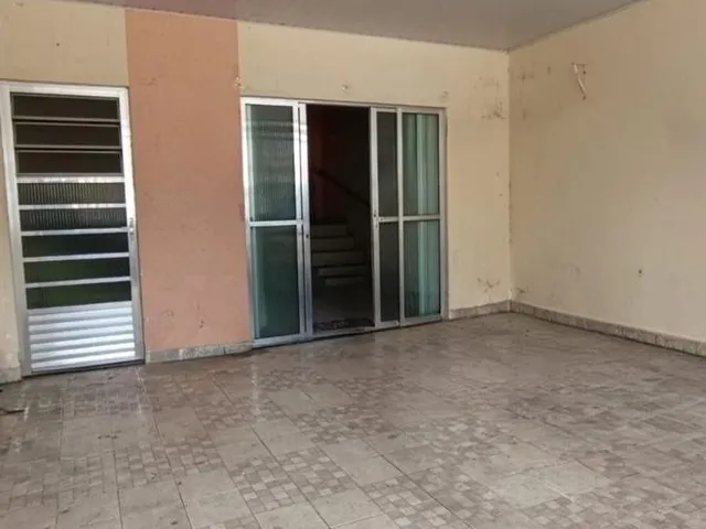 Imagem 15: Casa Mobiliada de 2 Pavimentos na Angustura com Suítes e Garagem