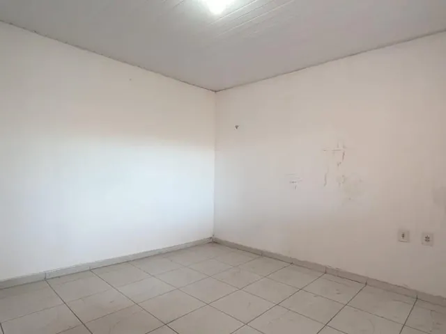 Imagem 2: Casa Mobiliada de 2 Pavimentos na Angustura com Suítes e Garagem