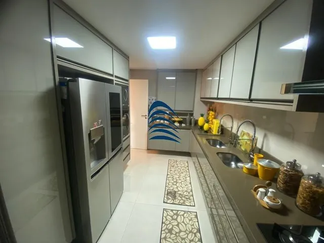 Imagem 7: Hemisphere 360 - Apartamento de 200M² na Torre Luxemburgo com 3 Suítes, Sendo a Master com Closet e Banheira de Hidro