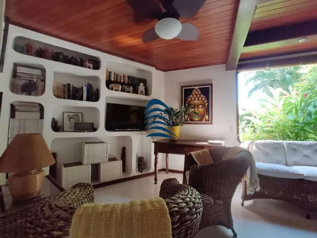 Imagem 3: Casa 4/4, 2 Suítes, Varanda em Dois Quartos, Salas, Bar, Sauna, Piscina