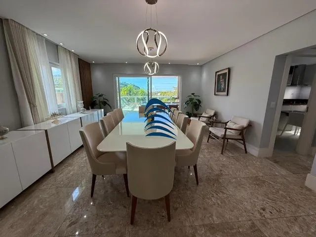 Imagem: Casa com Vista para Reserva e Piscina no