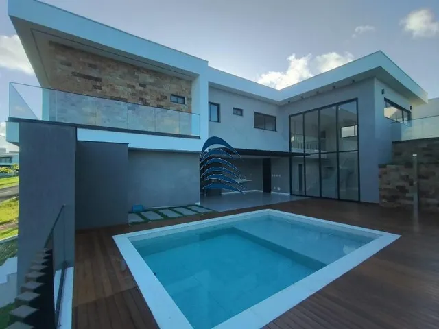 Imagem: Casa com 4 Suítes e Piscina