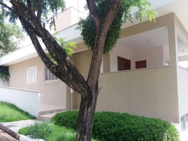 Imagem: Espaçosa Casa de 3 Quartos em Condomínio