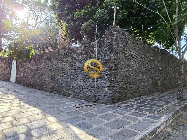 Imagem: Casa de Esquina Alto Padrão no Bairro Nações