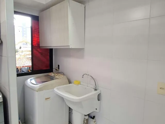 Imagem 2: Apartamento de 2 Quartos no Calhau Mobiliado