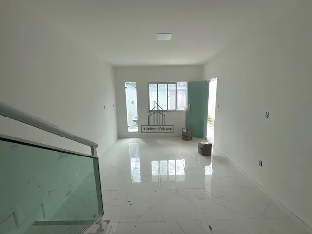 Imagem 6: Casa Duplex Nova com Espaços Amplos