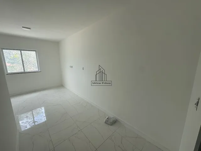 Imagem 2: Casa Duplex Nova com Espaços Amplos