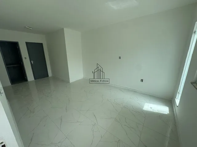 Imagem 12: Casa Duplex Nova com Espaços Amplos