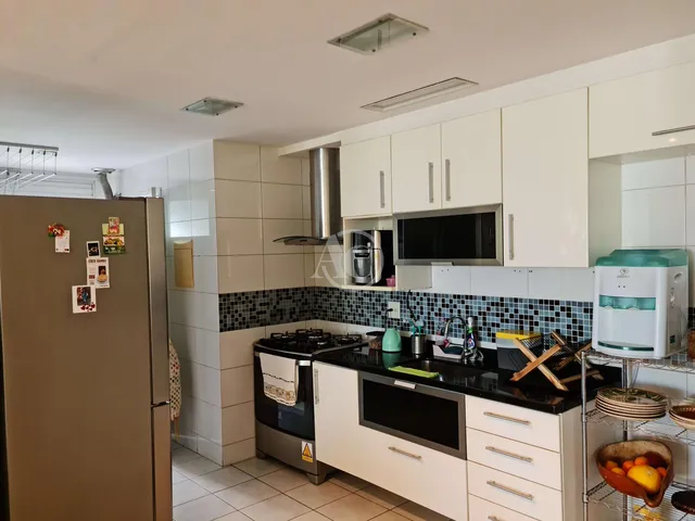 Imagem 3: Apartamento Aluguel Enseada do Suá, Venda 3 Quartos, Sendo 1 Suíte e 2 Vagas Soltas, Sol da Manhã, Vitória,Es